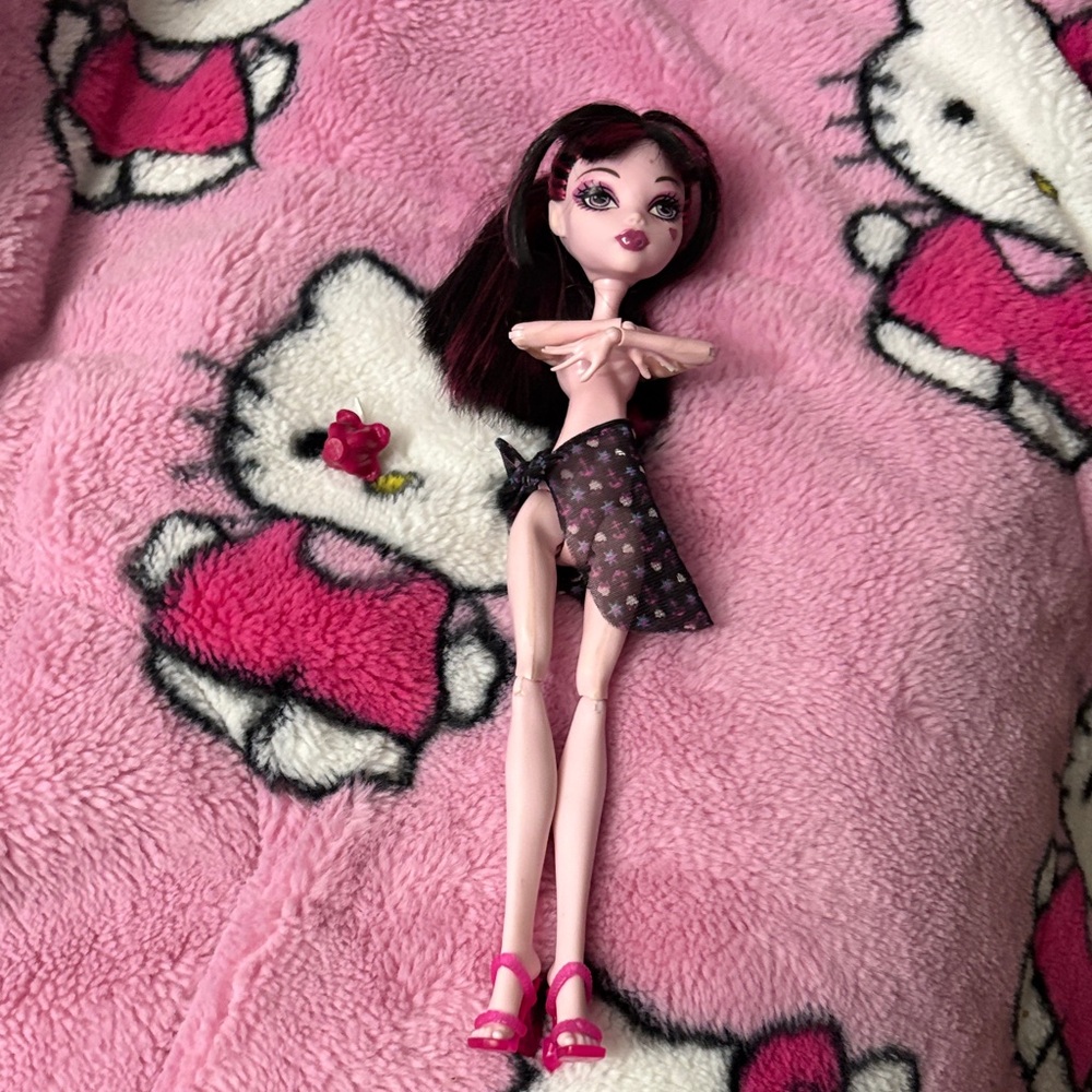 Monster high Skull shores draculaura